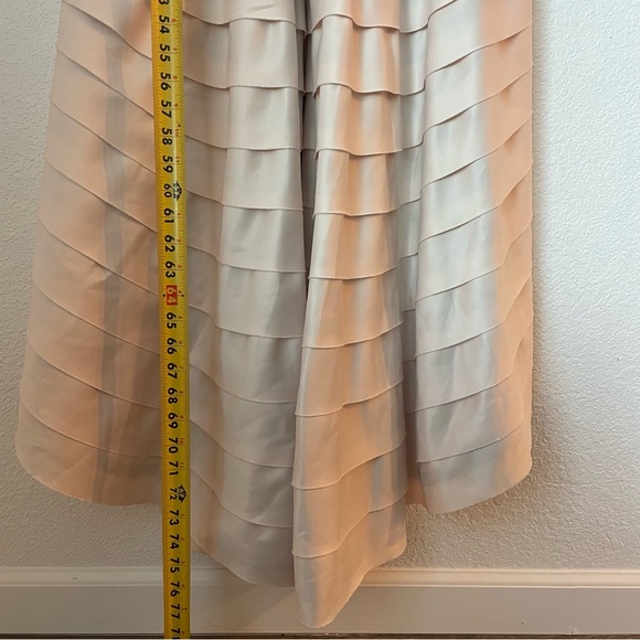 Tadashi Wedding lined Evening Party Gown Dress Size 12 
Pinky Cream in color - Picture 12 of 16